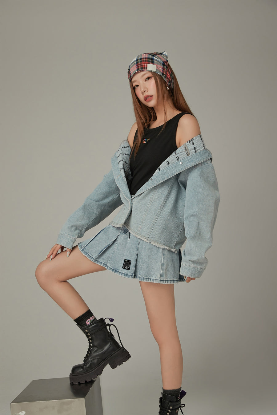 CHUU Logo Boxy Denim Jacket