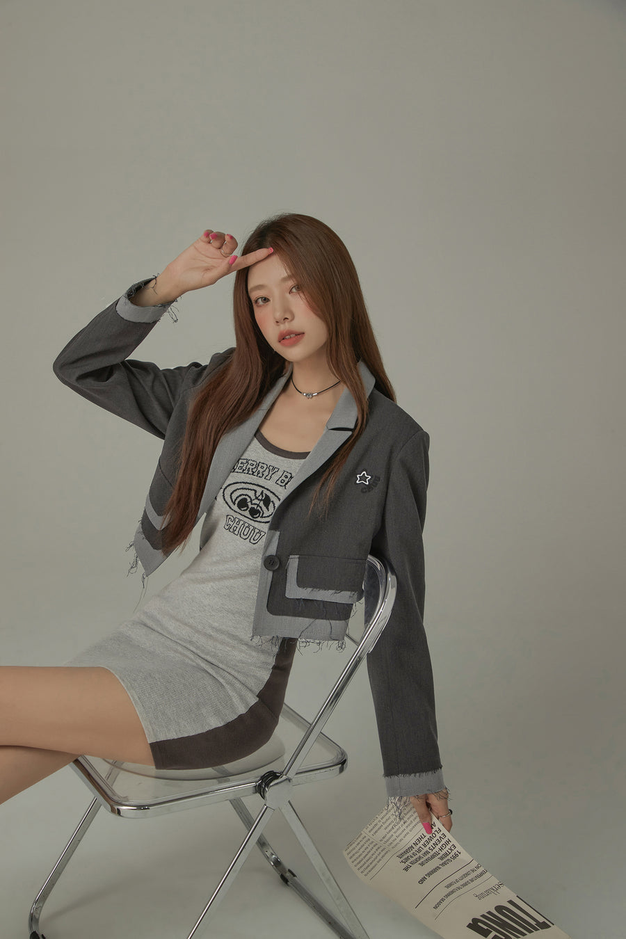 CHUU Logo Star Embroidered Cropped Jacket