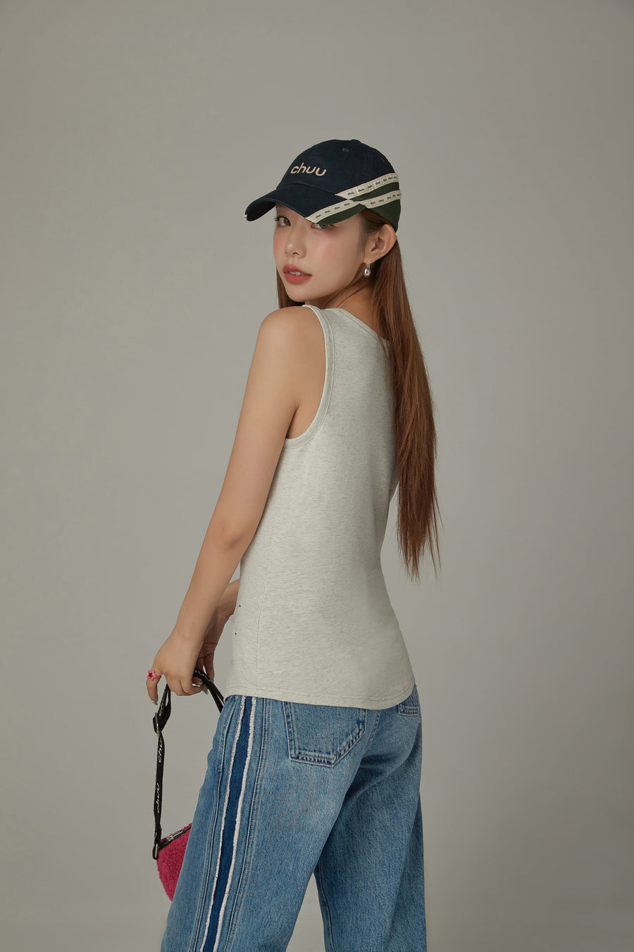 CHUU Simple Basic Sleeveless Top