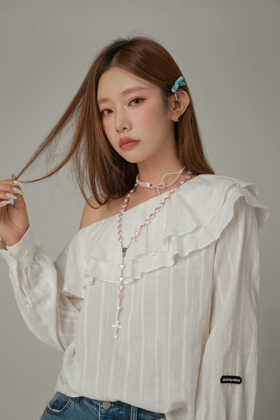 CHUU Frill Big Collar Blouse