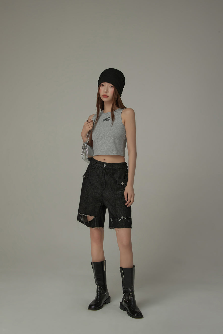 CHUU Chuu Cherry Back-Open Sleeveless Crop T-Shirt