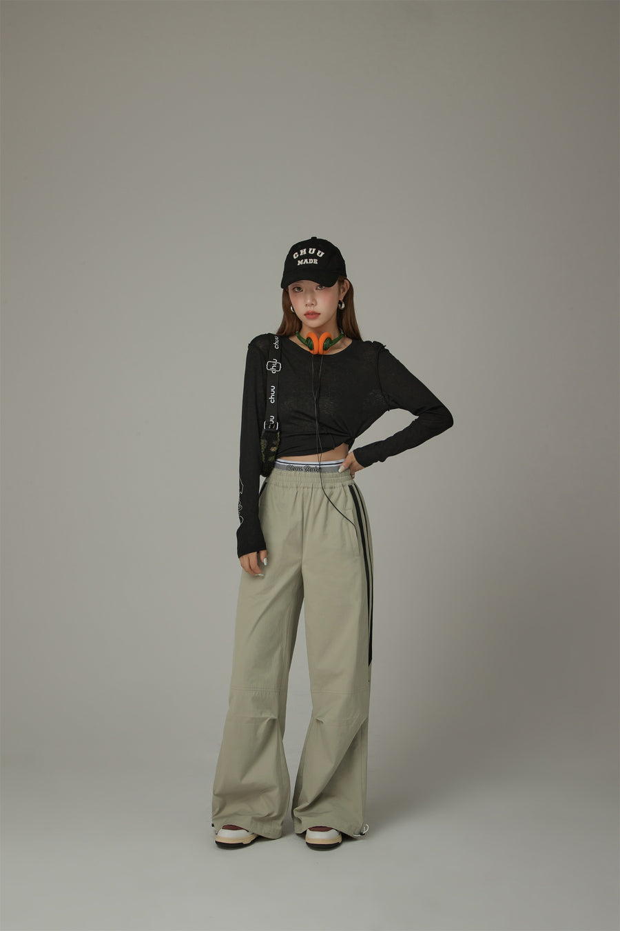 CHUU Logo Banding Wide Casual Pants