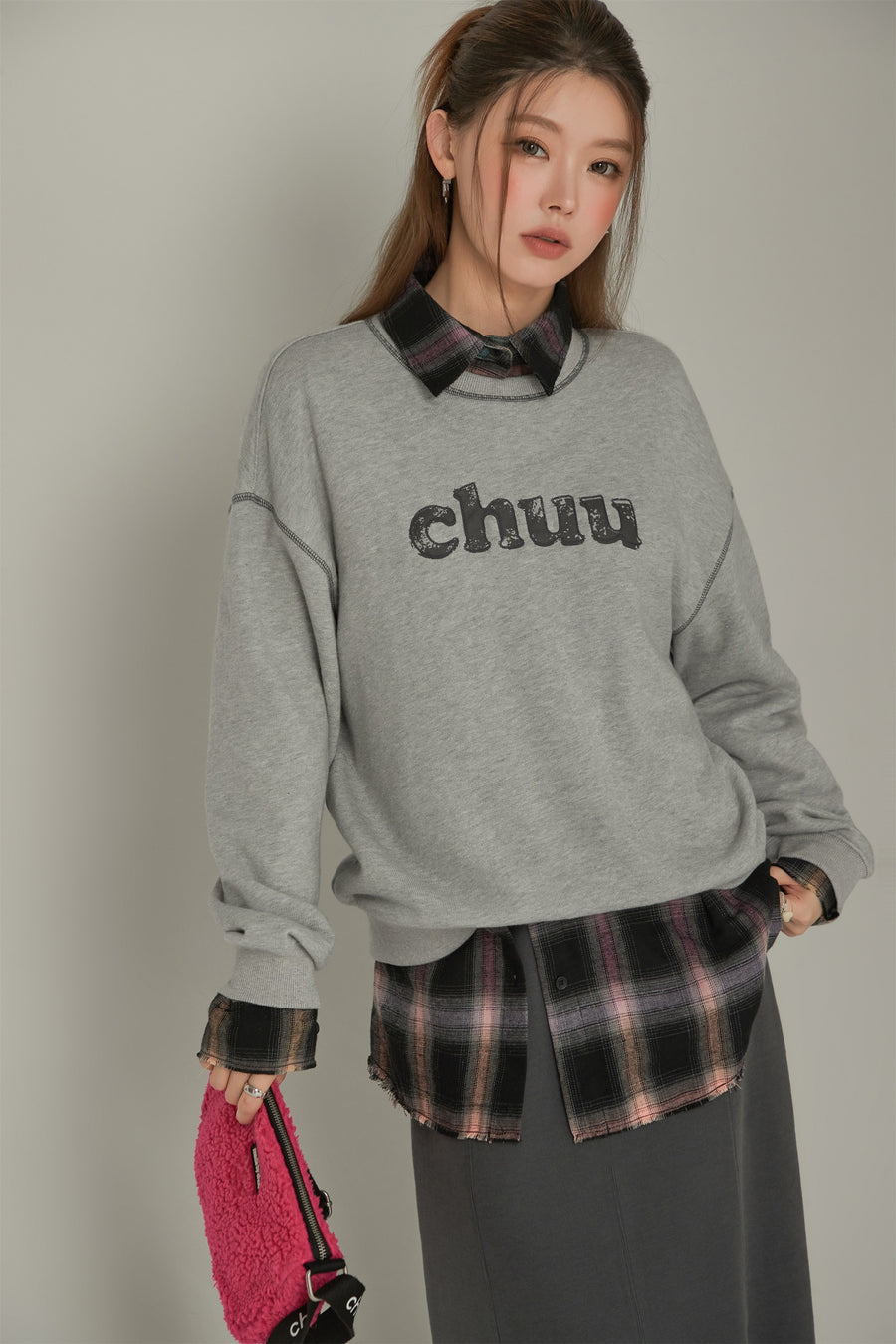 CHUU Color Logo Stitch Loose Fit Sweatshirt