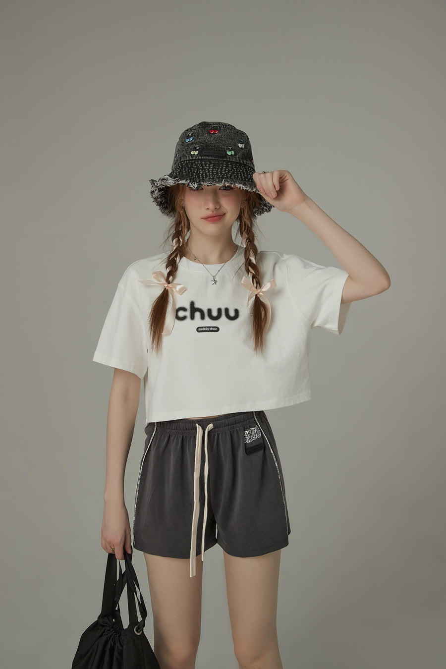 CHUU Chuu Lettering Logo Loose-Fitting Cropped Short Sleeve T-Shirt