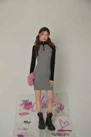 Color Matching Half Zip-Up Dress