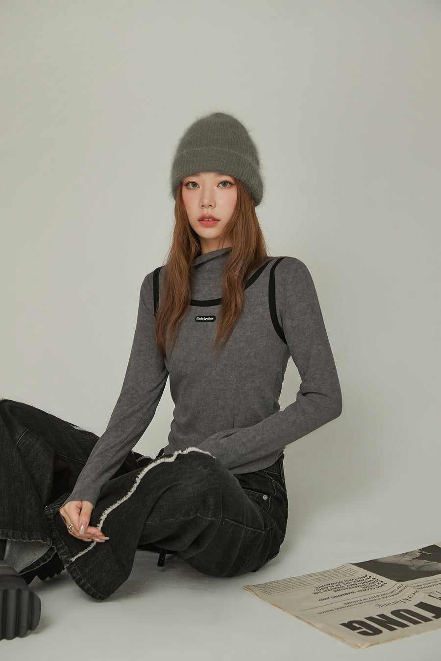 CHUU Layered High Neck T-Shirt