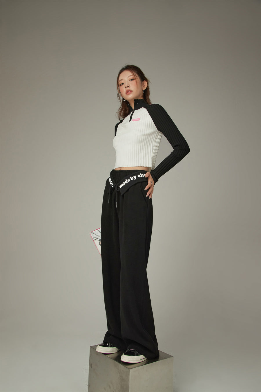 CHUU Logo String Wide Pants