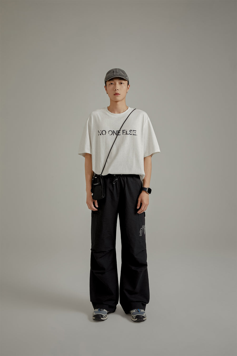 CHUU Logo High Waist Drawstring Casual Pants