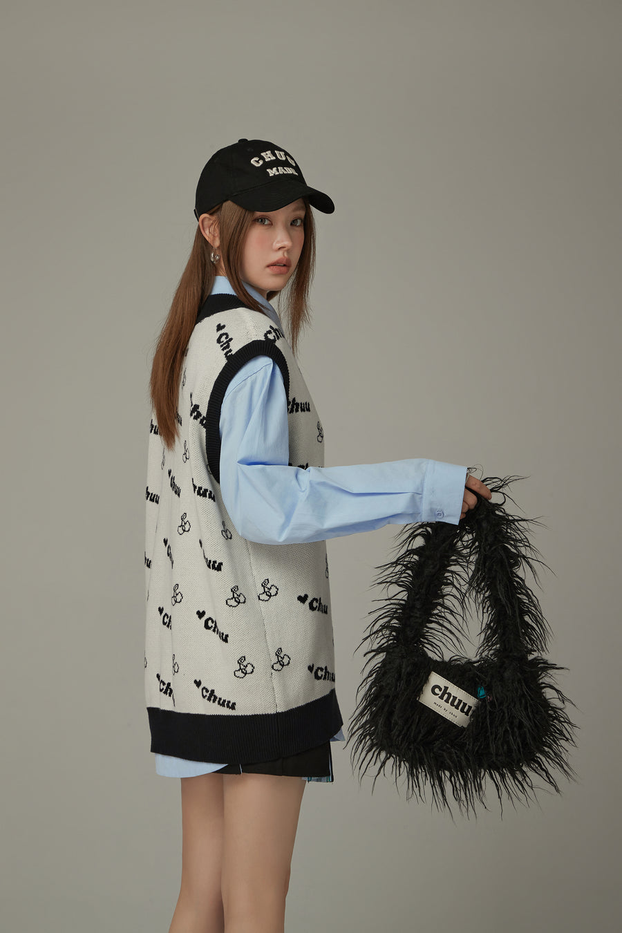 CHUU Fuzzy Logo Shoulder Bag