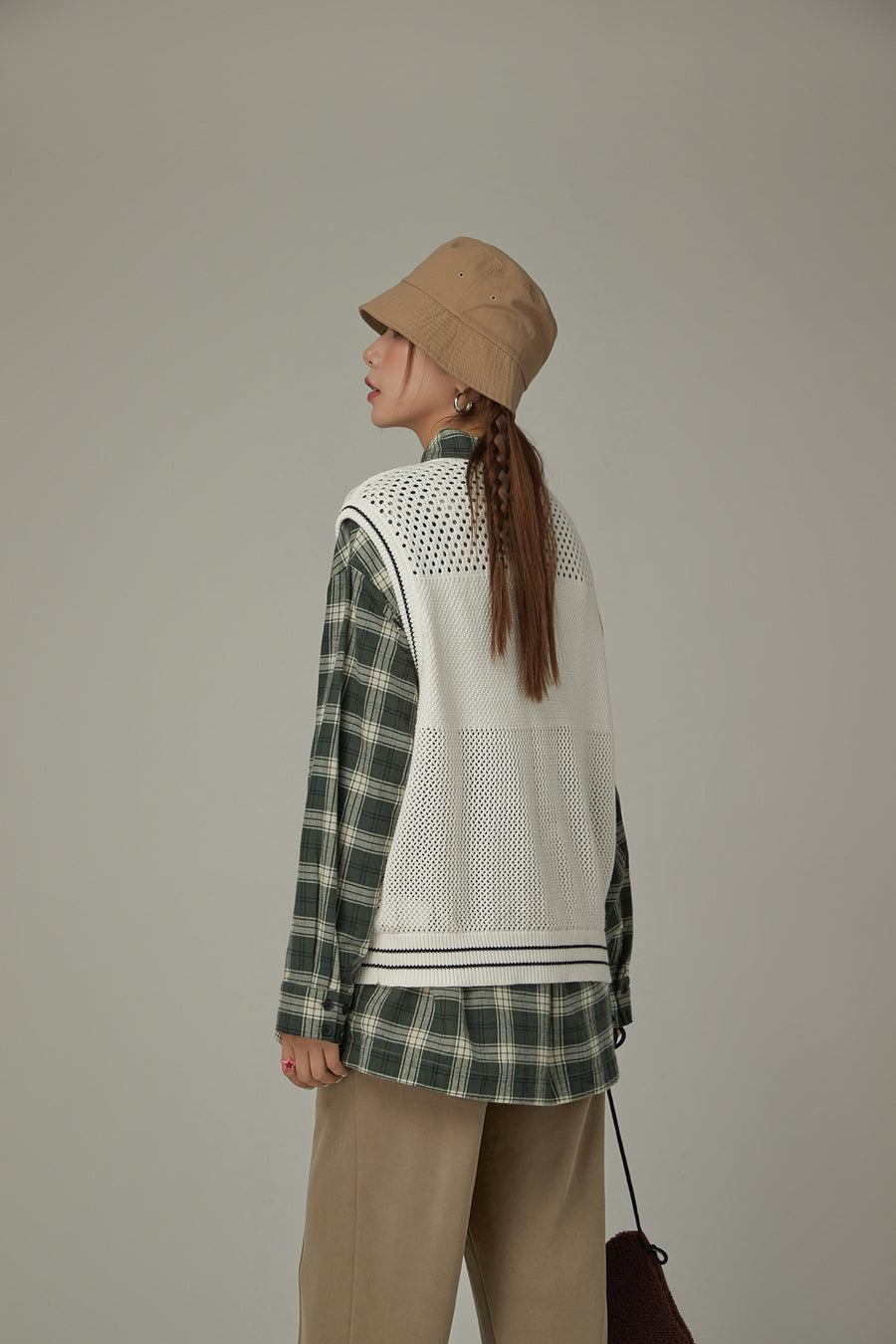 CHUU Hole Pattern Knit Sweater Vest