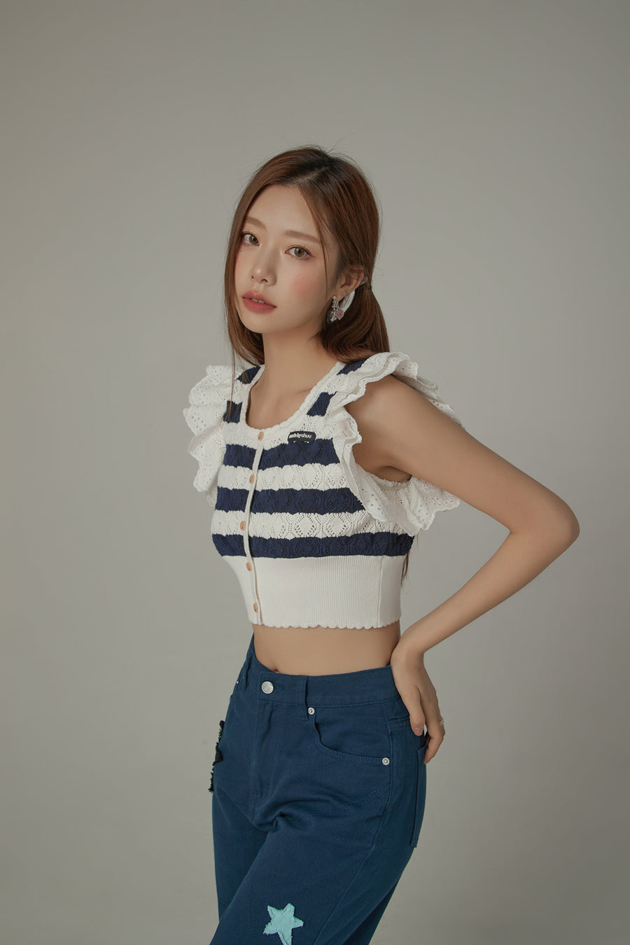 CHUU Ruffled Lace Striped Crop Knit Top