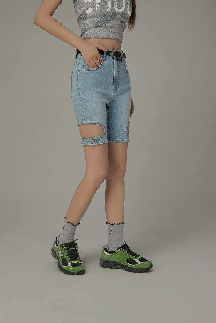 CHUU Chuu Cherry Bomb Ruffle Socks
