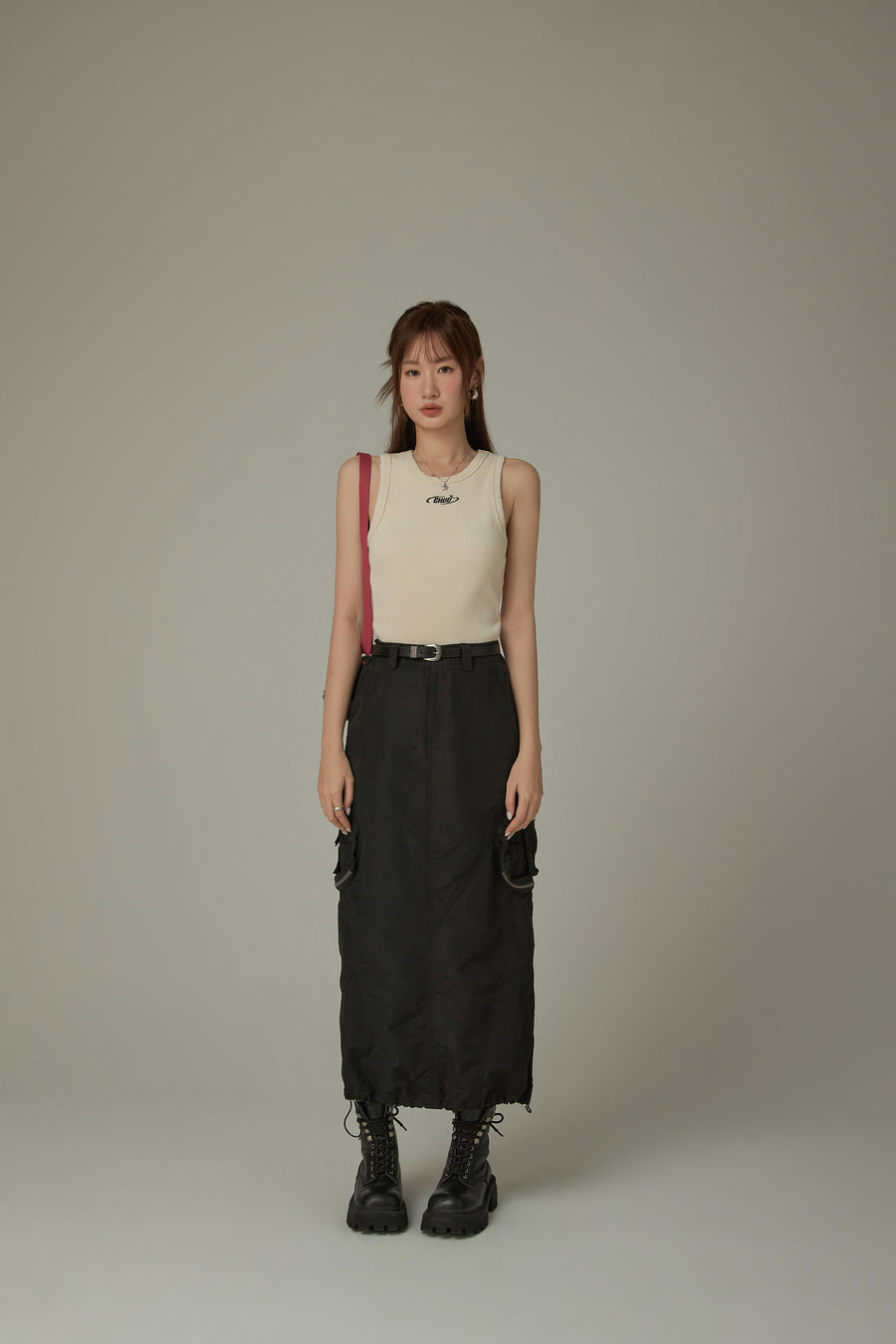 CHUU Logo Basic Slim Sleeveless Top