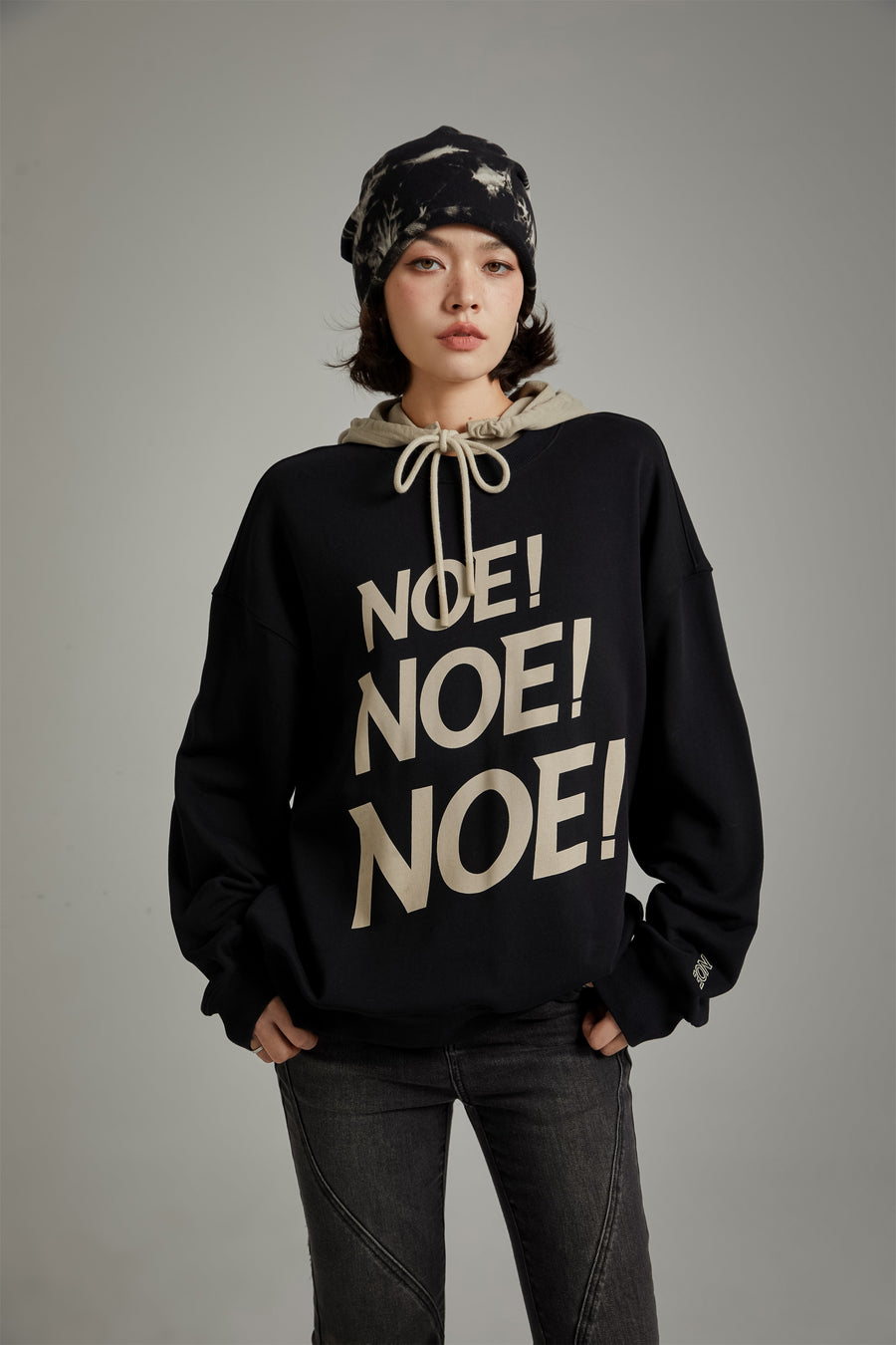 CHUU Logo Lettering Boxy Sweatshirt