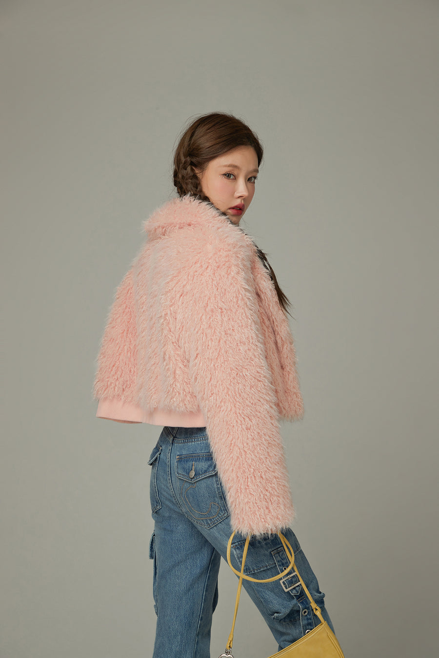 CHUU Color Fur Crop Jacket