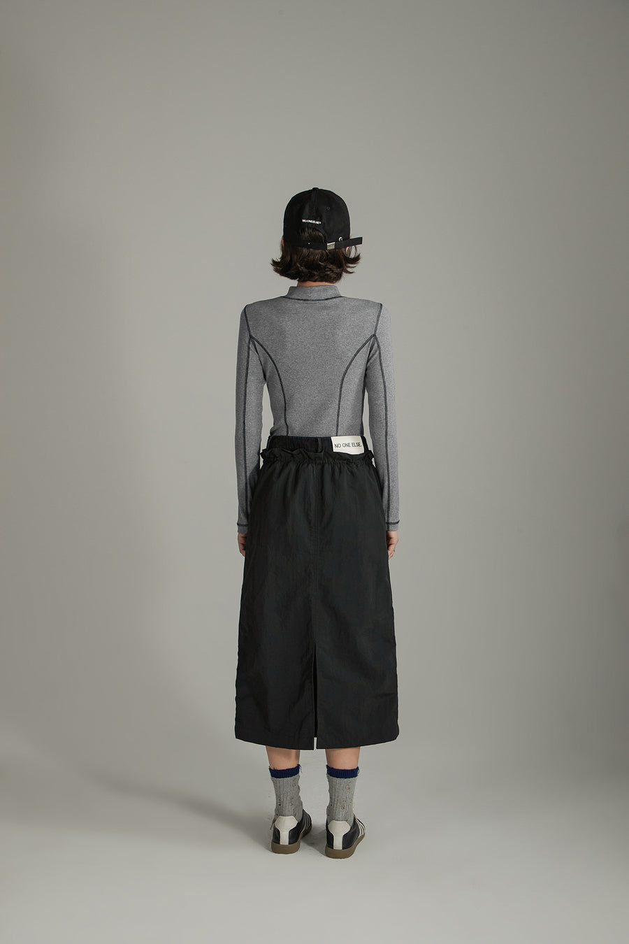 CHUU Simple Drawstring Long Skirt