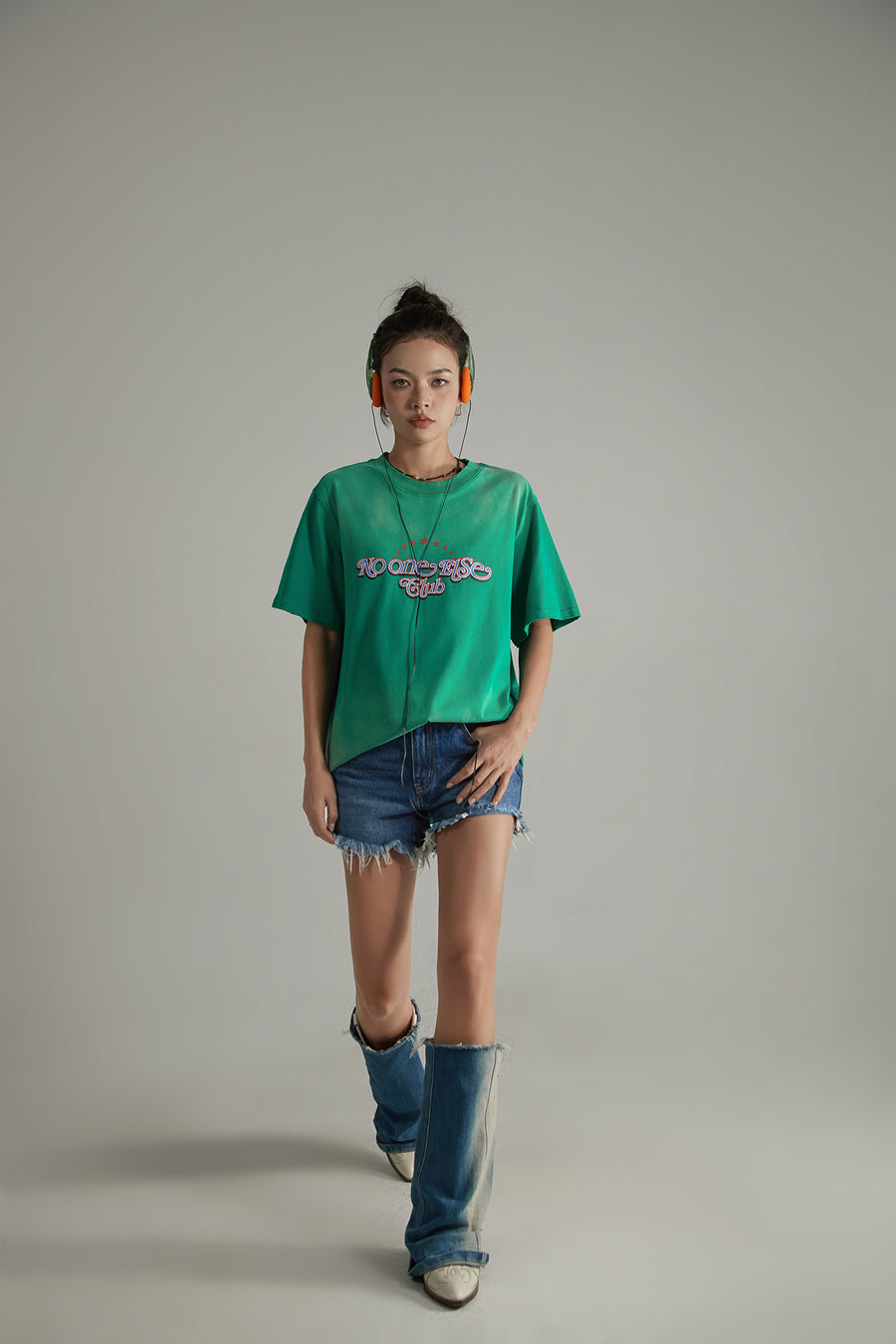 CHUU Noe Club Stars Printed Boxy Short Sleeve T-Shirt