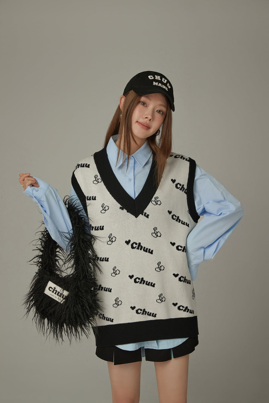 CHUU Fuzzy Logo Shoulder Bag