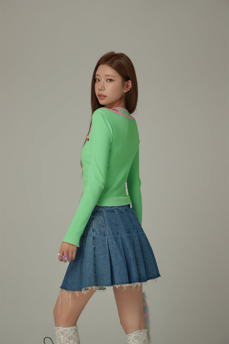 CHUU Rainbow Button Logo Layed Long Sleeve Top