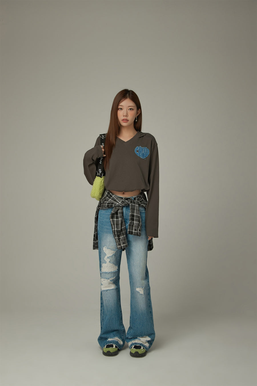 CHUU Distressed Ripped Bootcut Denim Jeans