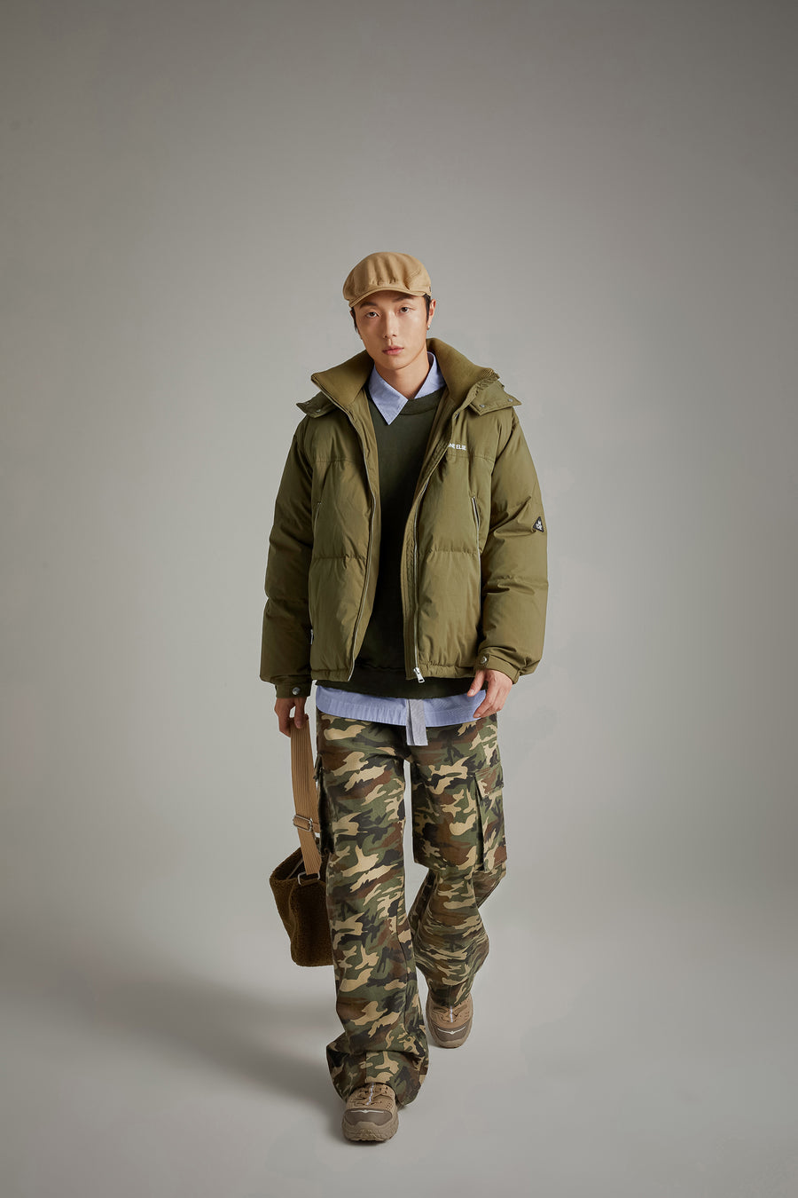 CHUU Camouflage Cargo Wide Pants