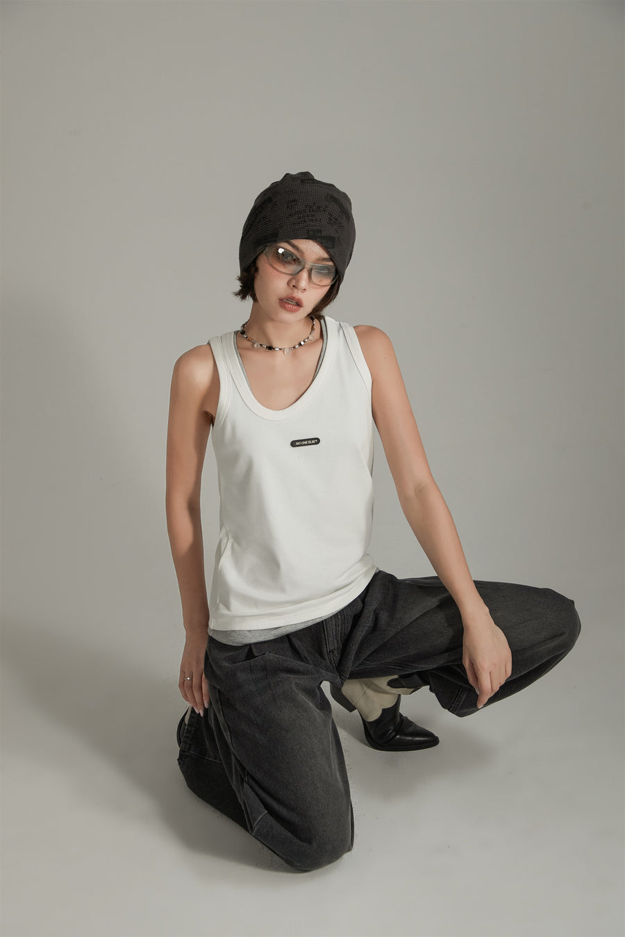 CHUU Basic Simple Sleeveless T-Shirt