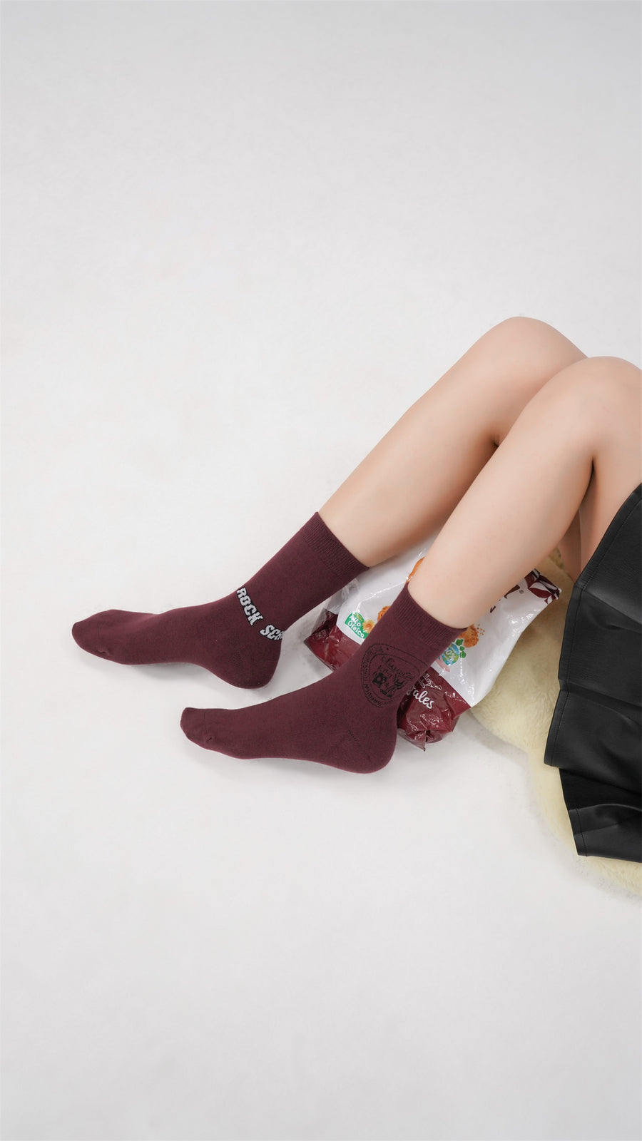 CHUU Character Lettering Socks