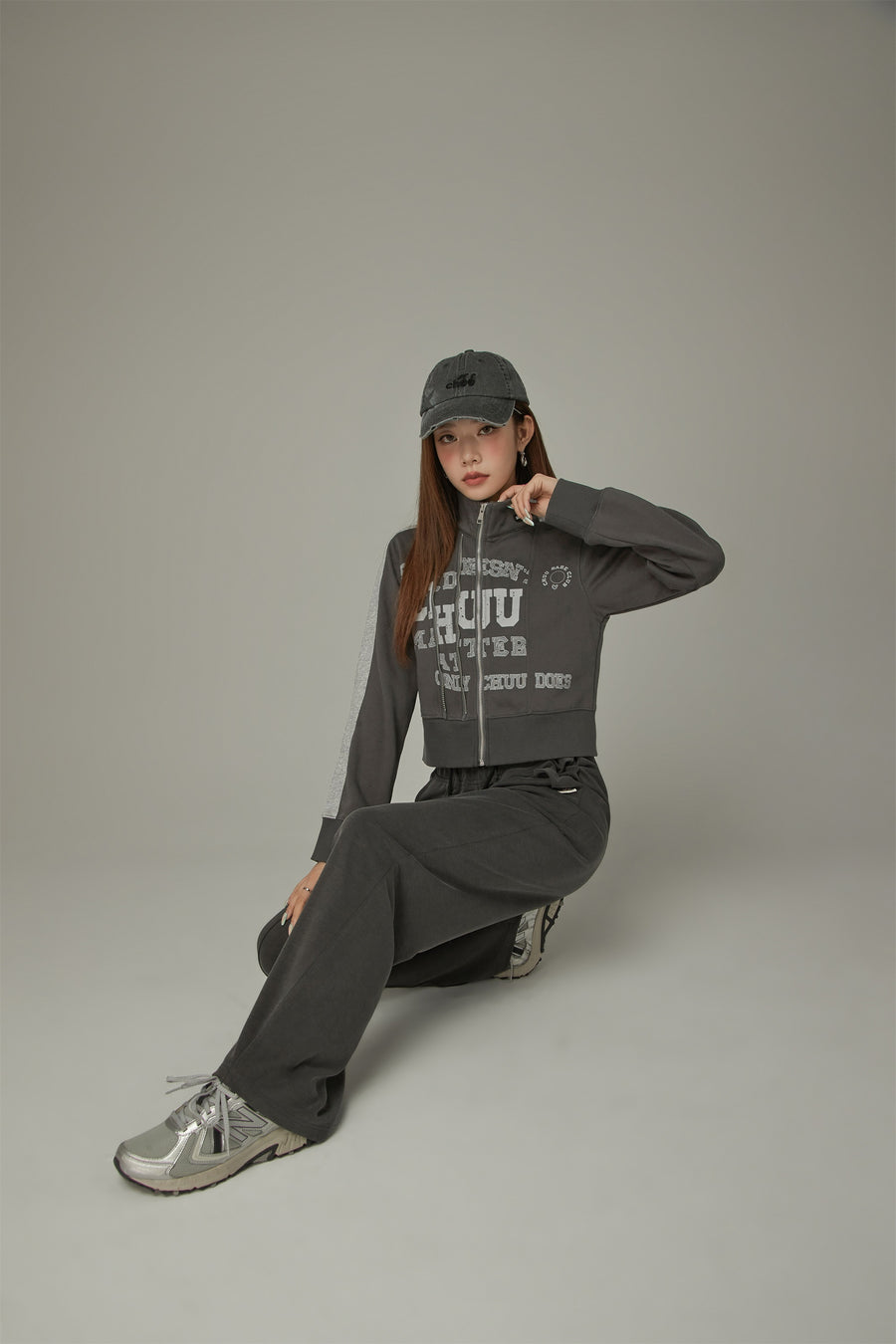 CHUU Logo Lettering Sports Color Zip-Up