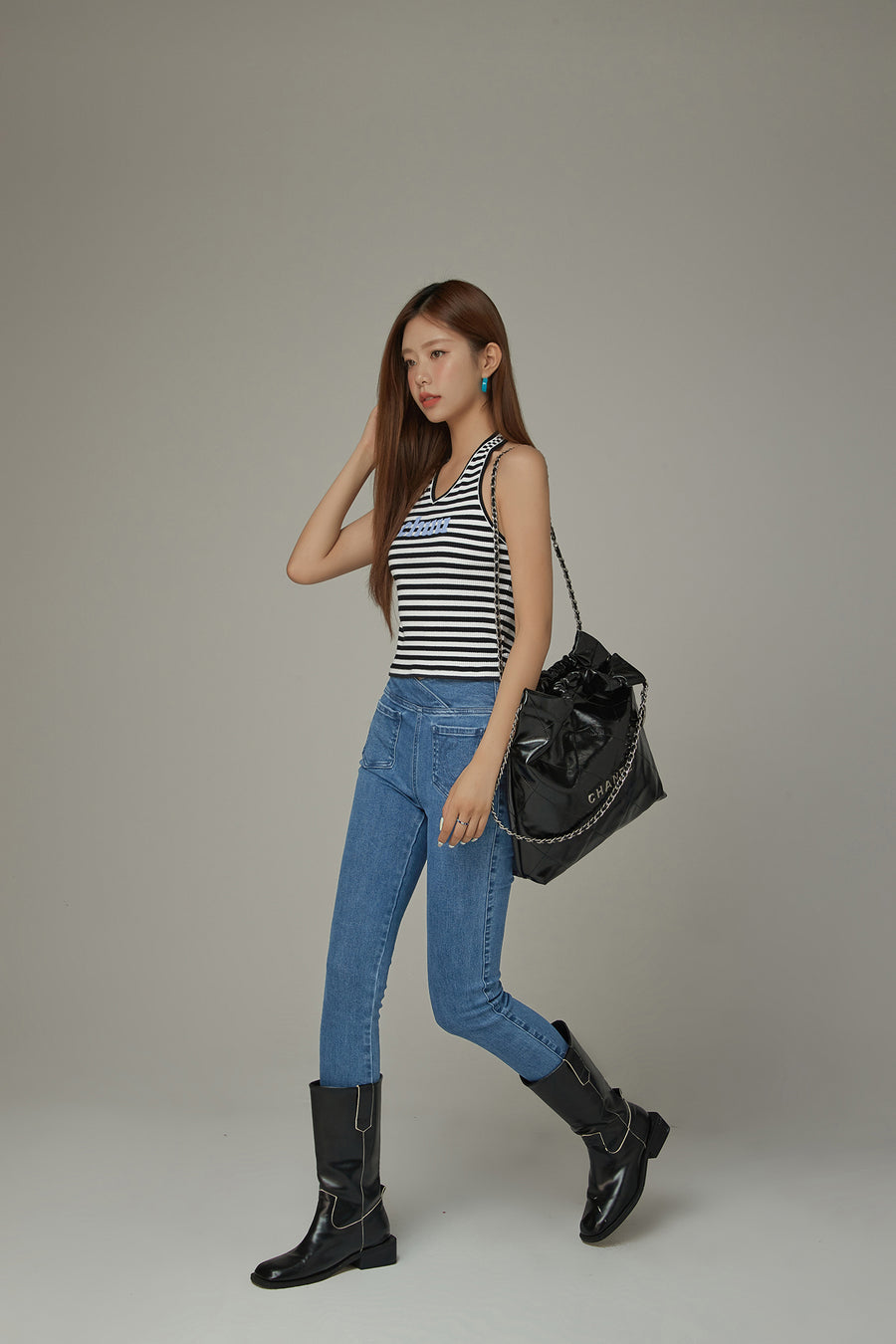 CHUU Logo Halter Neck Color Stripe Sleeveless Top