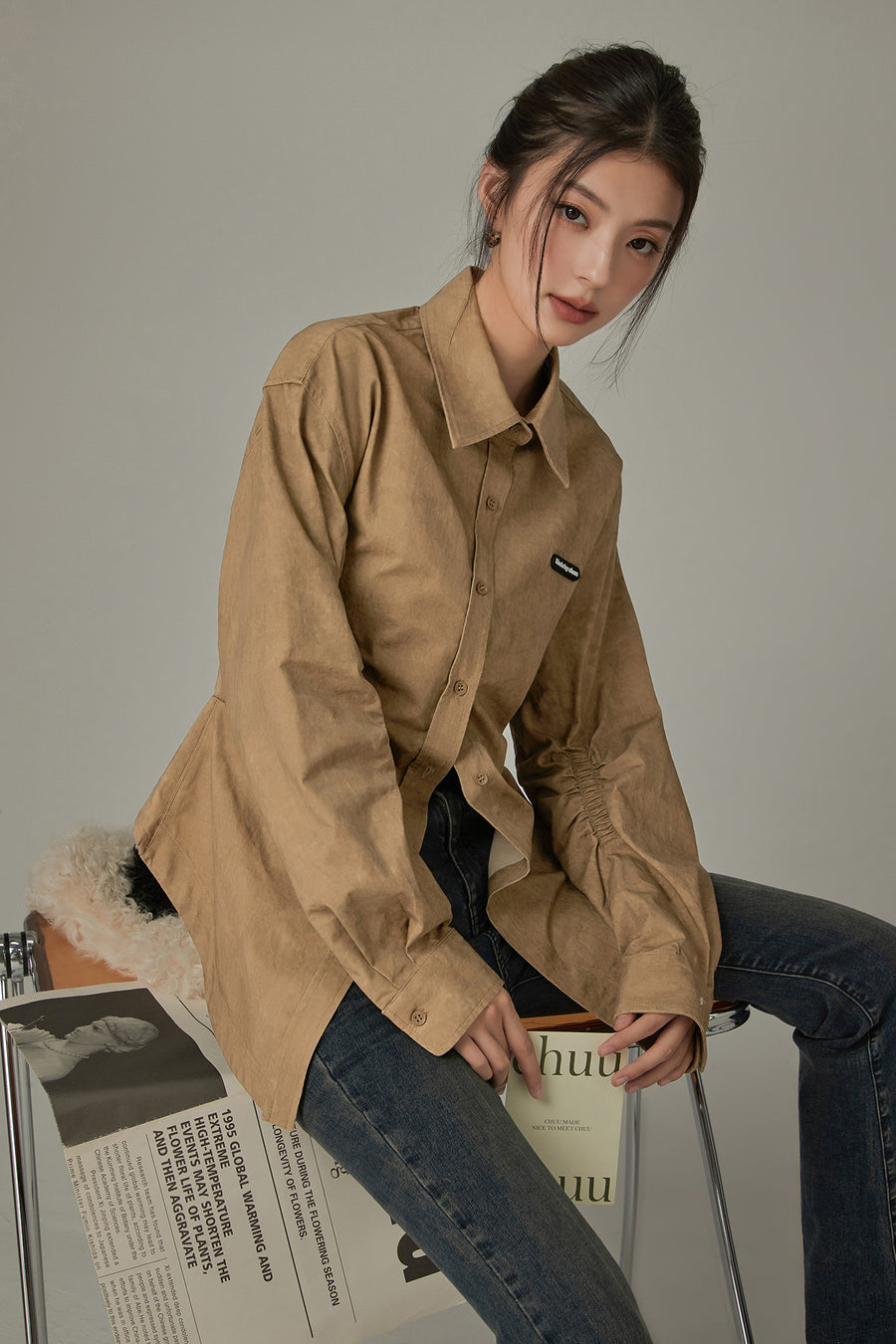 CHUU Shirring Unbalanced Button Shirt