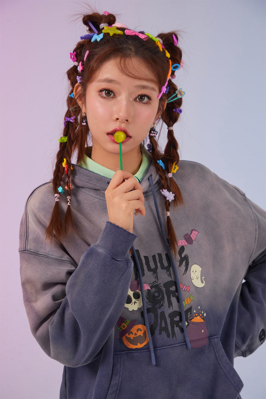 CHUU Halloween Character Color Hoodie