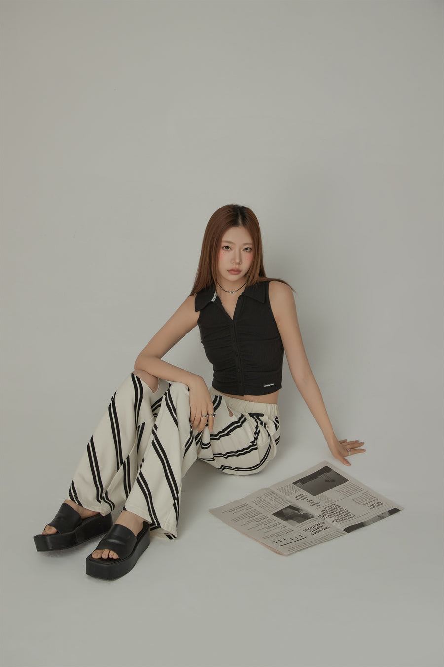 CHUU Diagonal Striped Leg Slits Training Wide Pants