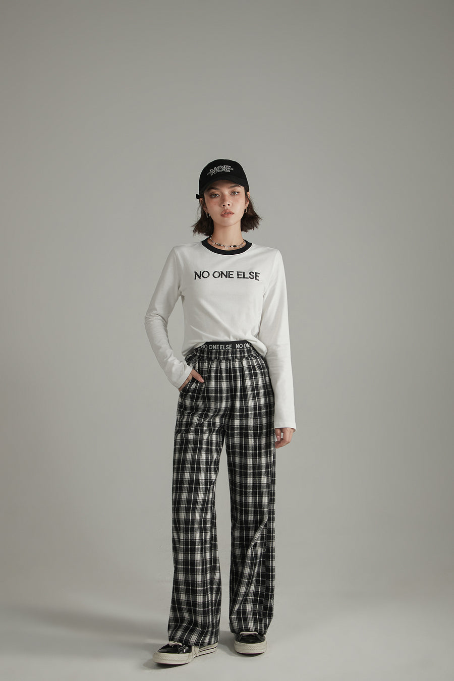 CHUU Logo Lettering Basic T-Shirt