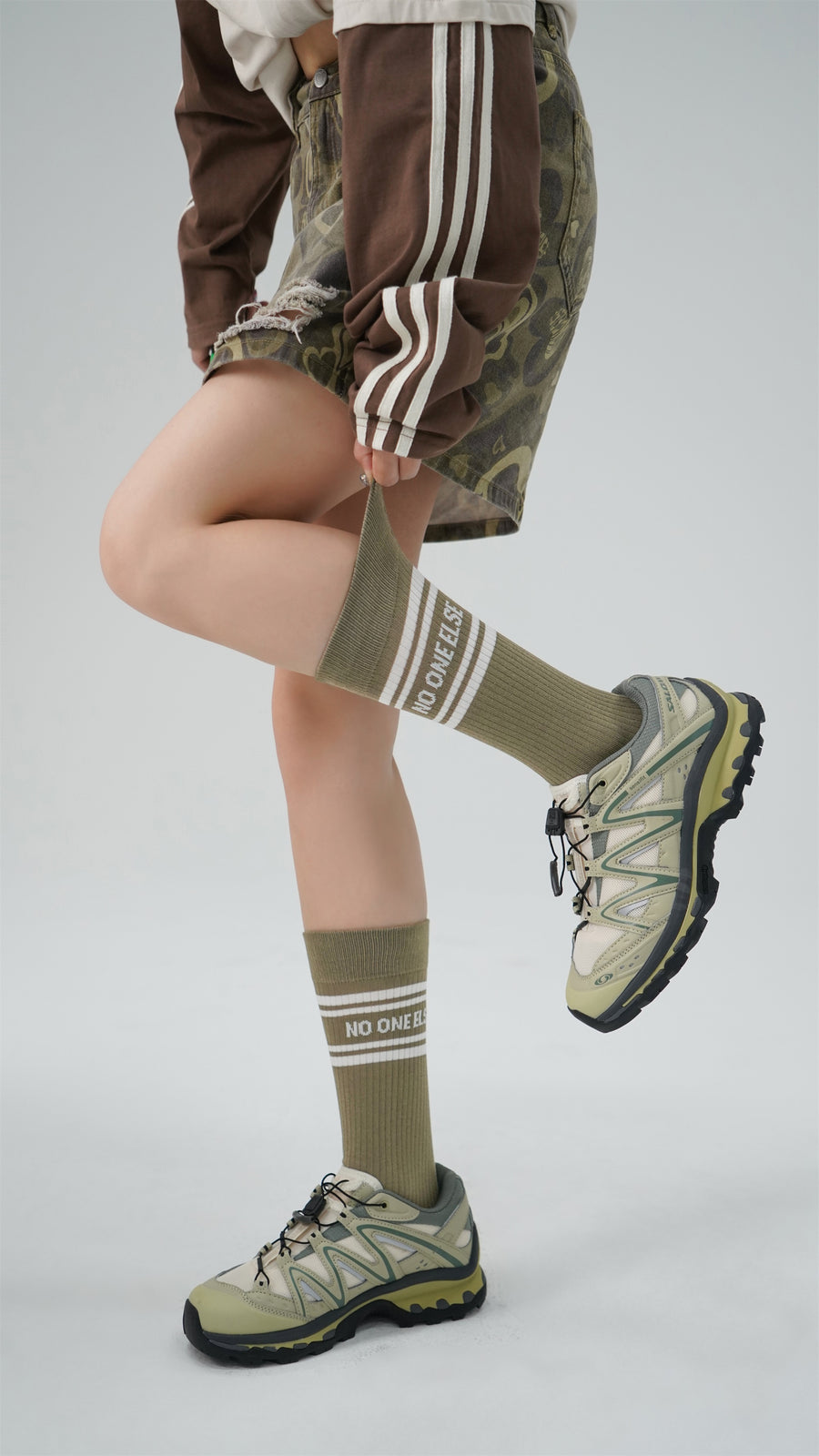 CHUU Color Lettering Basic High Socks