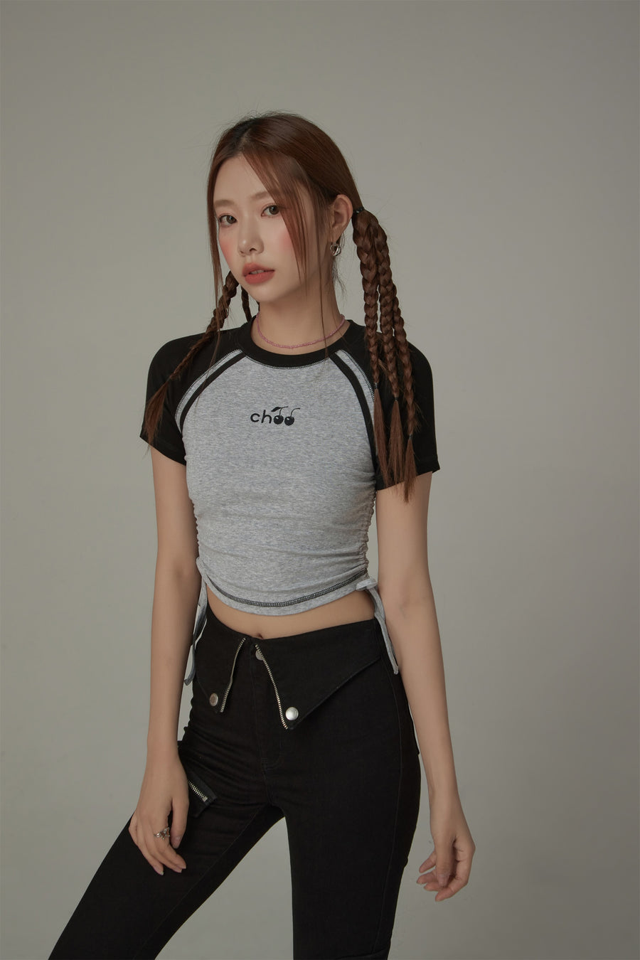 CHUU Chuu Cherry String Colorblocked Short Sleeve T-Shirt