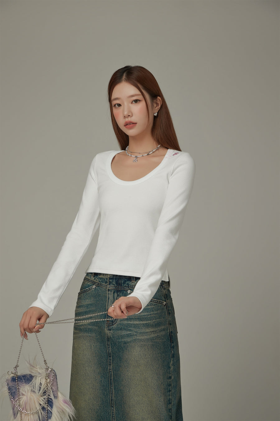 CHUU U Neck Basic Long Sleeve T-Shirt