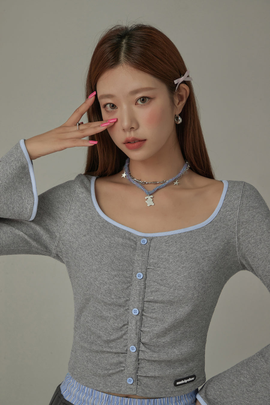 CHUU Heart Embroidered Sleeve Button T-Shirt