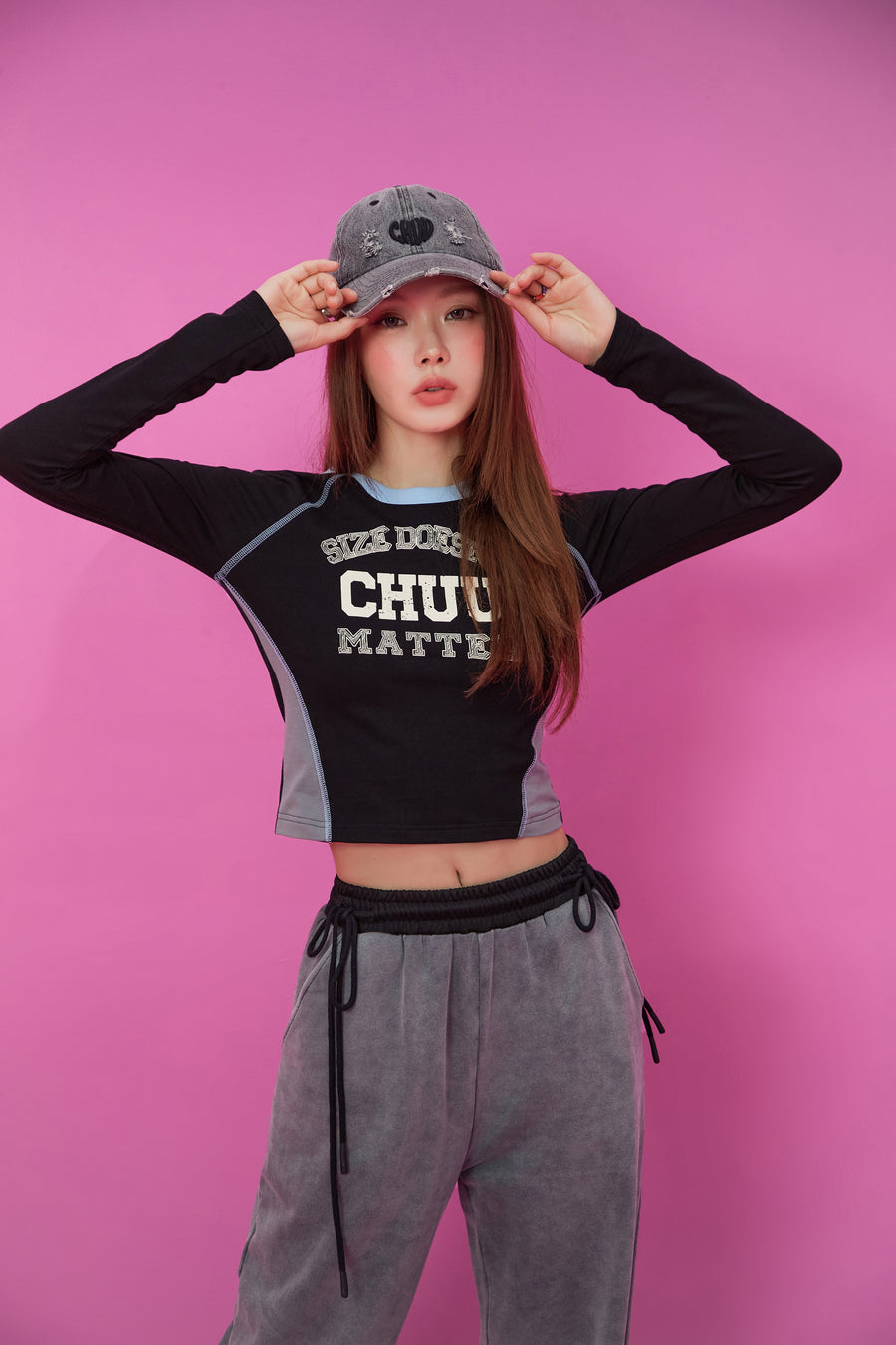 CHUU Size Doesnt Matter Two Toned Crop T-Shirt