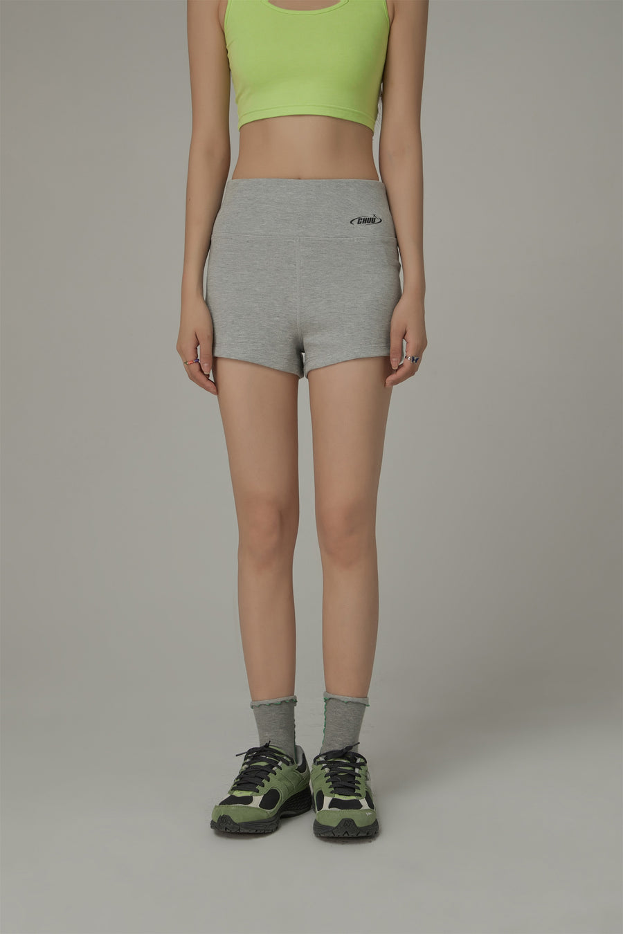 CHUU Slim Sporty Shorts