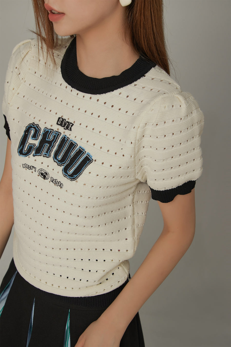 CHUU Size Doesnt Matter Color Hole Pattern Preppy Logo Knit Top