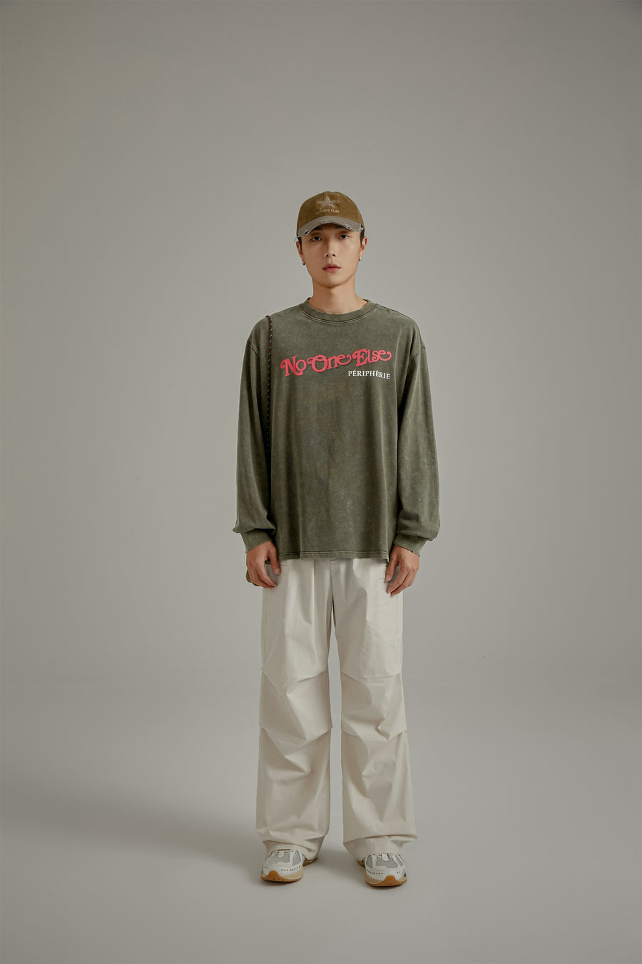 CHUU Solid Color Drawstring Casual Cargo Pants