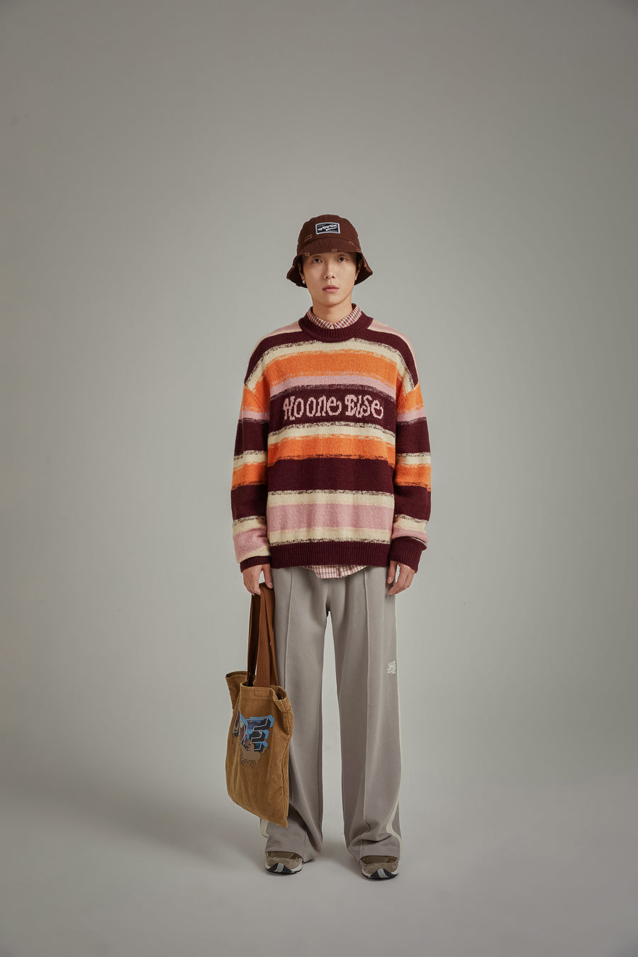 CHUU Logo Striped Loose Knit Sweater