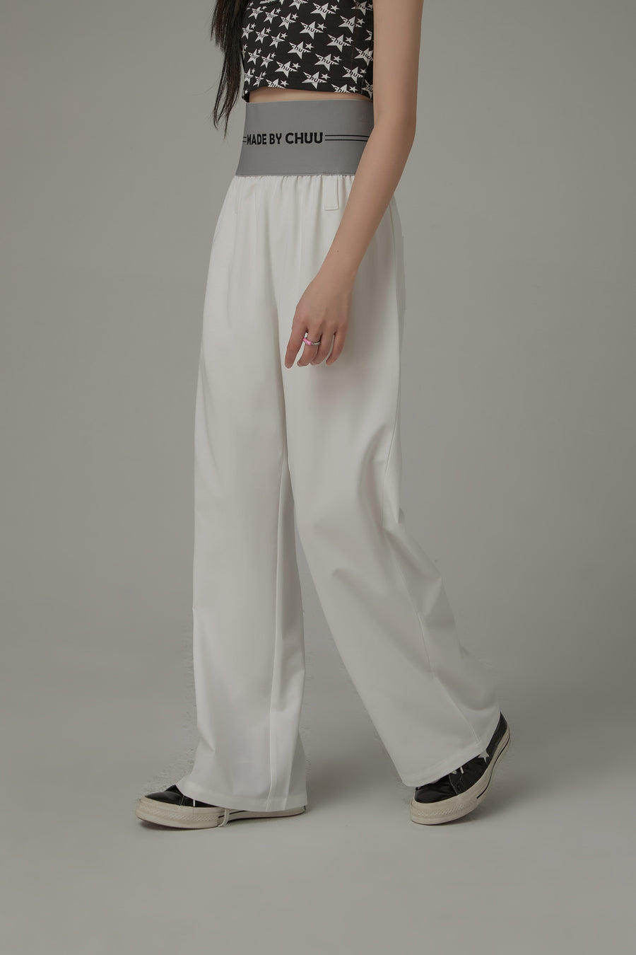 CHUU Contrast Letter High Waist Banded Wide Pants