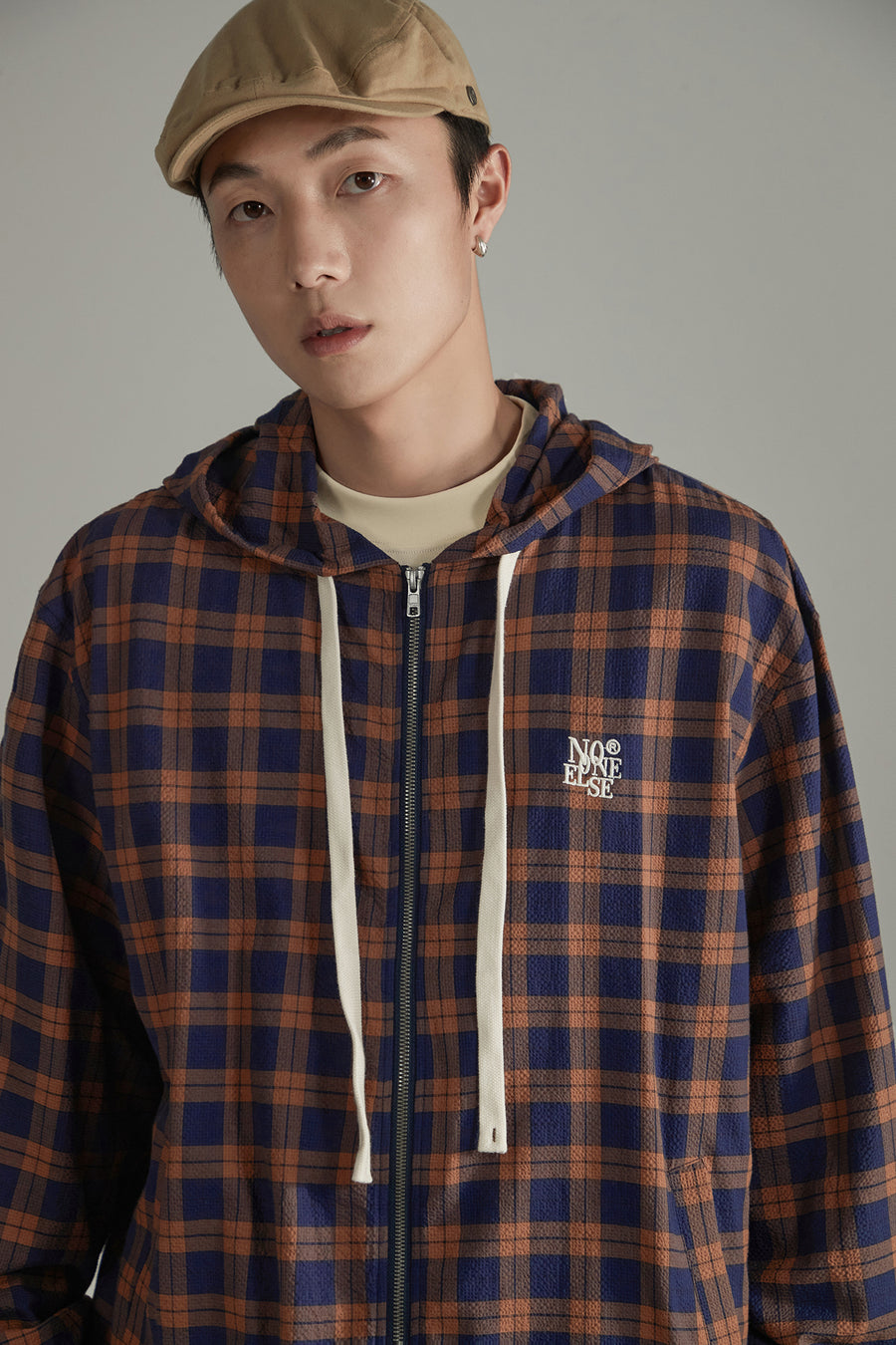 CHUU Check Hooded Zip-Up