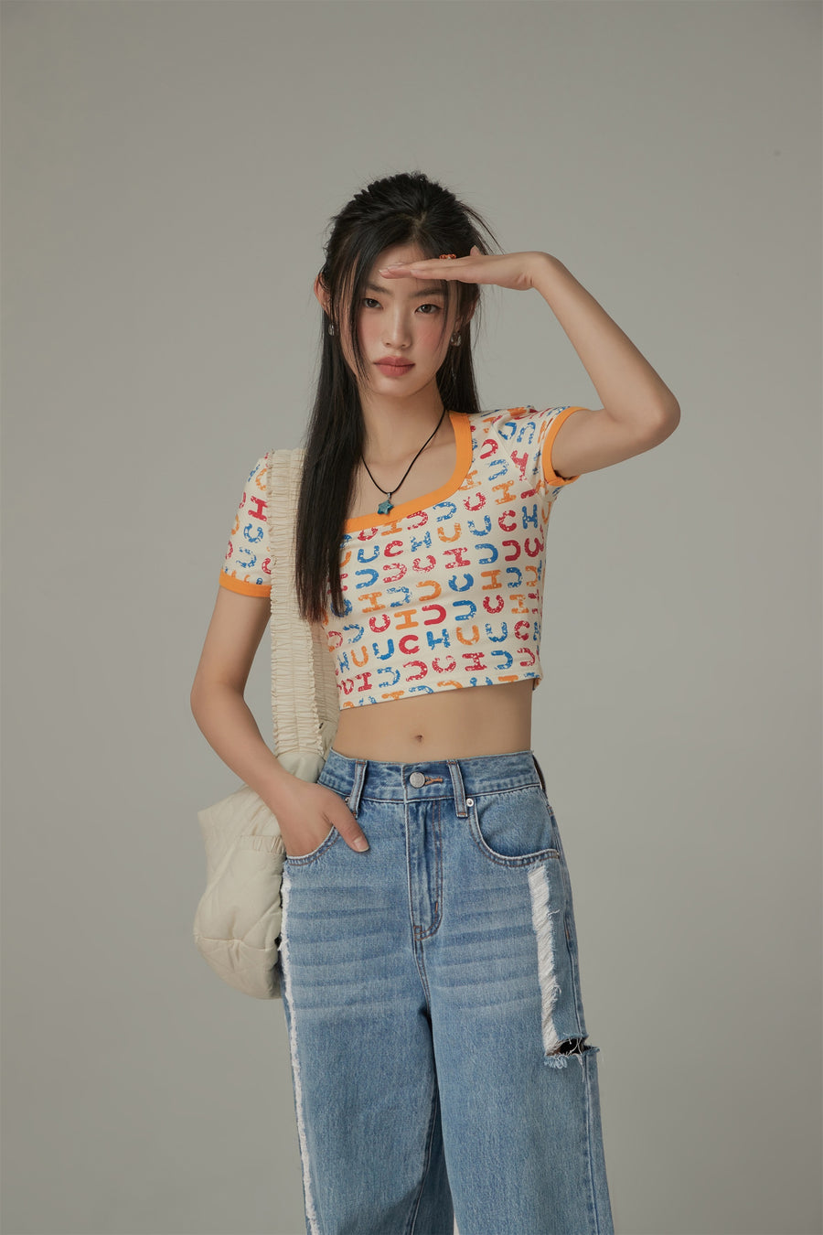 CHUU Square Neck Color Chuu Lettering Pattern Crop T-Shirt