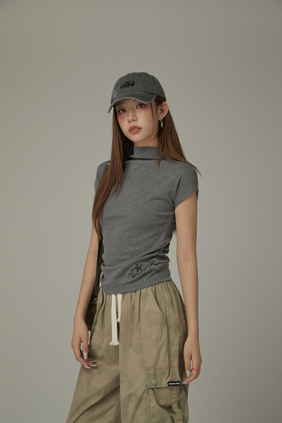 CHUU High Neck Shirring Sleeveless Top