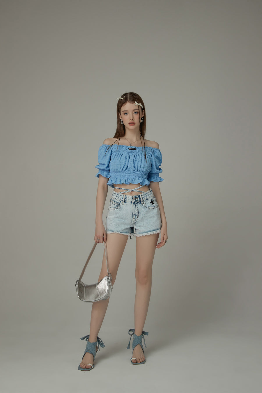 CHUU Off The Shoulder Puffed Sleeves Top