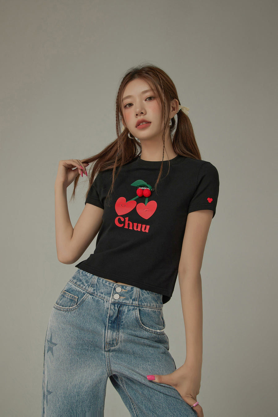 CHUU Logo Heart Cherry Printed Slit Short Sleeve T-Shirt