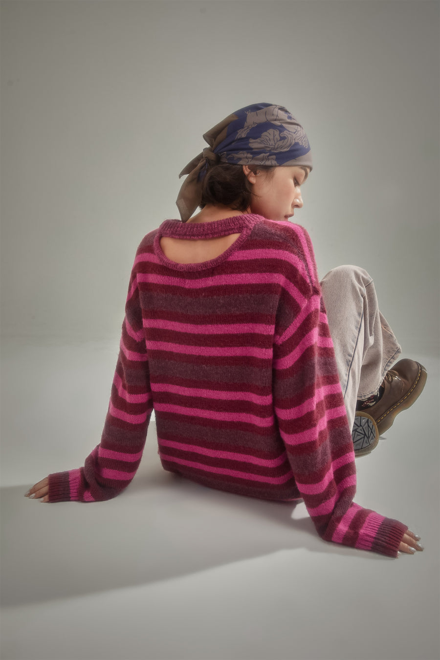 CHUU Back Slit Striped Knit Sweater