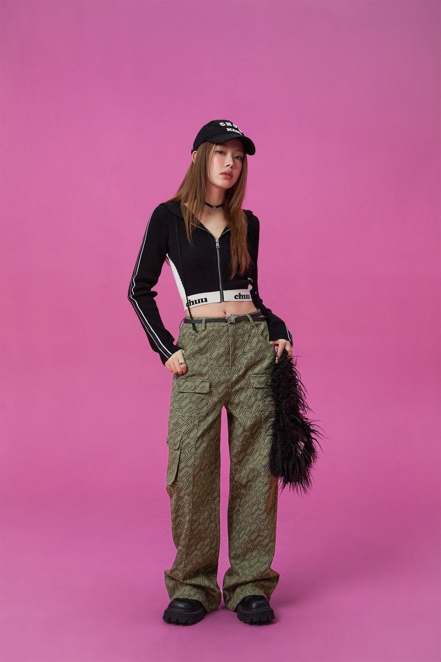 CHUU Logo Lettering Cargo Wide Pants